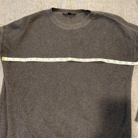 Athleta Silk and Tencel Blend Asymmetrical Hem Sweater - Picture 7 of 12